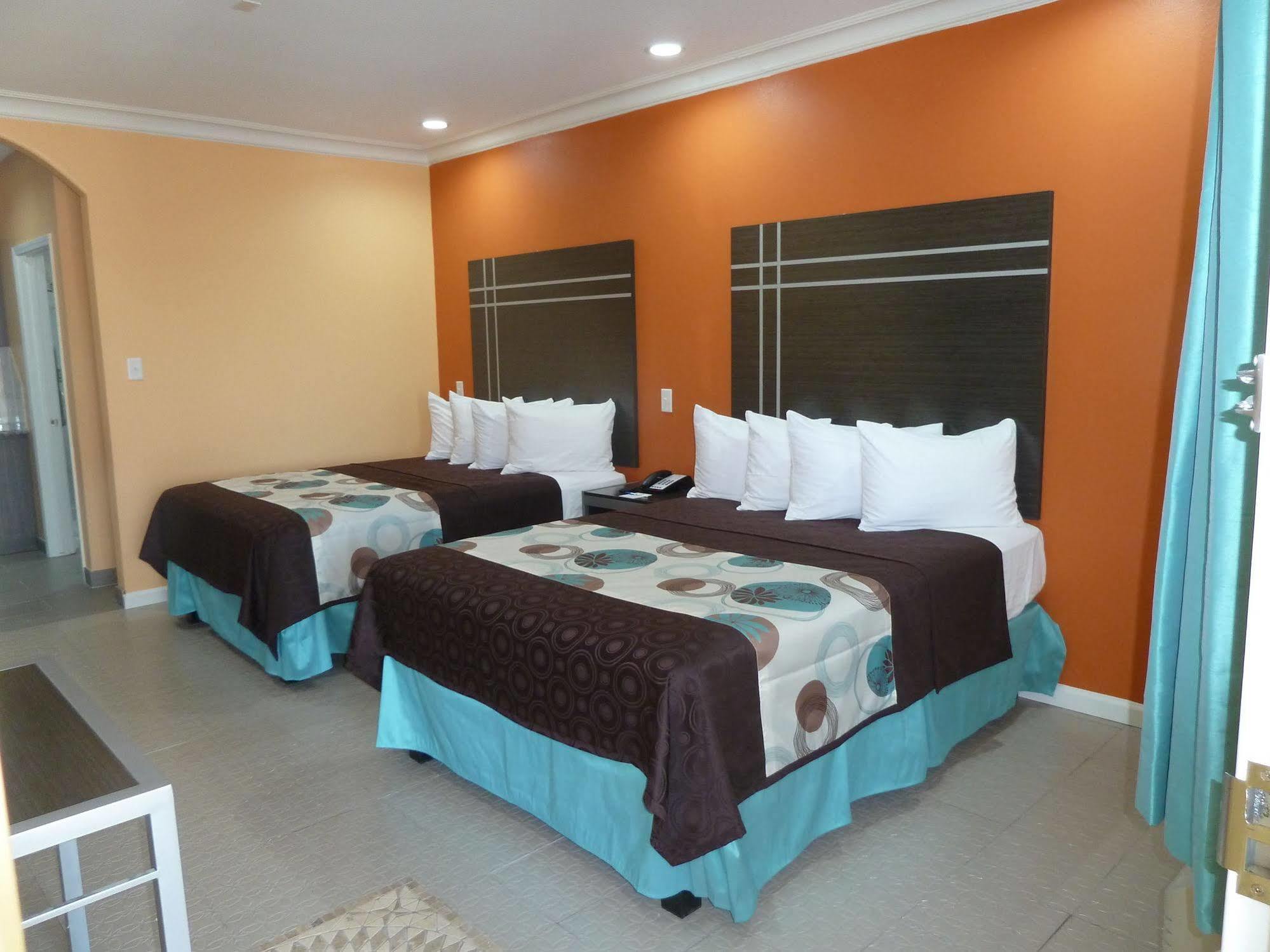 Americas Best Value Inn & Suites - Houston/Hwy 6 & Westpark Mission Bend Esterno foto